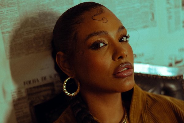 Influence des Bijoux Tendance sur le Marché: Comment les Nouvelles Modes Redéfinissent la Bijouterie