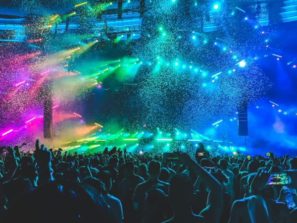 5 façons dont les fanlights subliment vos concerts
